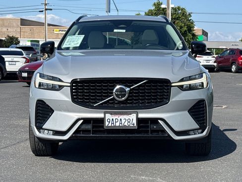 Used 2023 Volvo XC60 B5 Plus AWD/4WD image 9