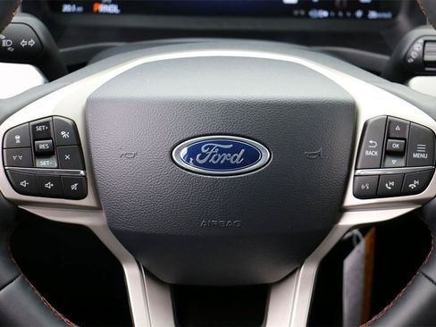 New 2025 Ford Explorer Active w/ Active Comfort Package image 23