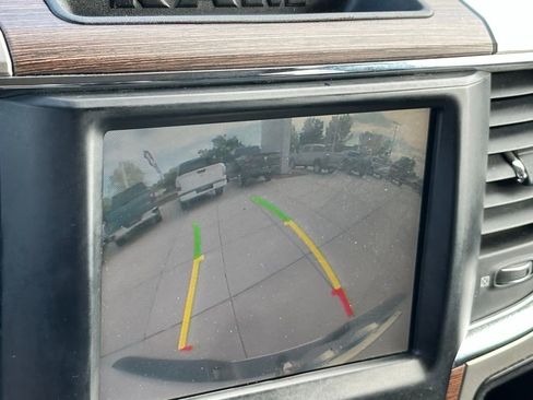 Used 2013 RAM 1500 Laramie w/ Convenience Group image 10