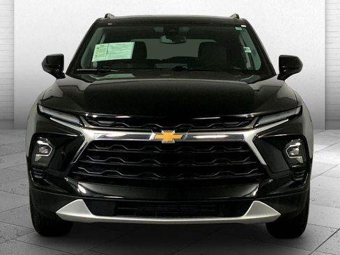 Used 2024 Chevrolet Blazer LT w/ Convenience Package FWD image 2