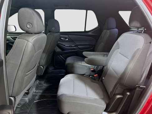 Used 2023 Chevrolet Traverse LT w/ LPO, Floor Liner Package FWD image 20