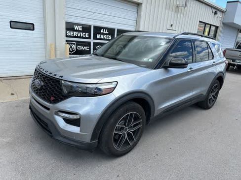 Used 2020 Ford Explorer ST w/ Premium Technology Package AWD/4WD image 2