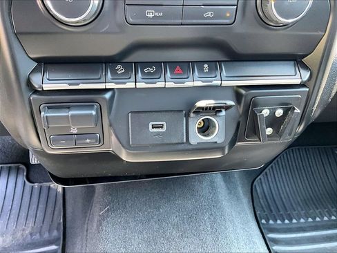 Used 2019 Chevrolet Silverado 1500 Custom Trail Boss w/ Custom Convenience Package AWD/4WD image 27
