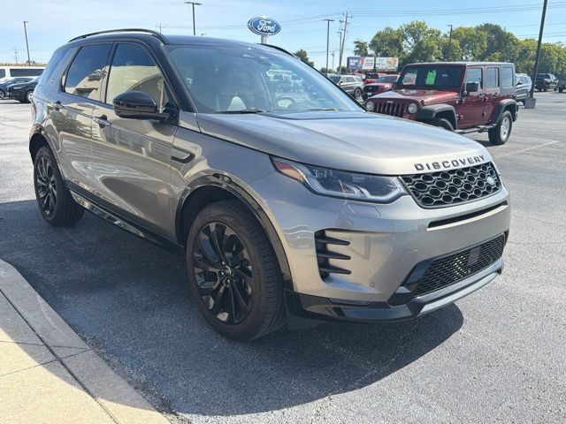 Used 2024 Land Rover Discovery Sport Dynamic SE AWD/4WD image 3