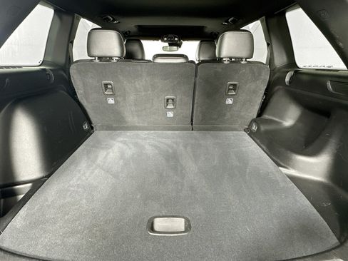 Used 2023 Jeep Grand Cherokee Altitude RWD image 25