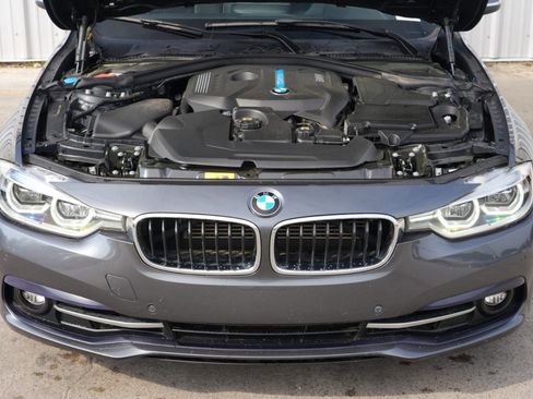 Used 2017 BMW 330e image 7