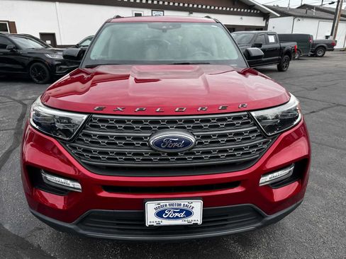 Used 2022 Ford Explorer XLT w/ Equipment Group 202A AWD/4WD image 14