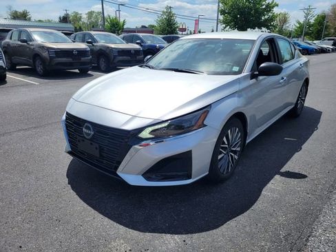New 2026 Nissan Altima 2.5 SV FWD image 8