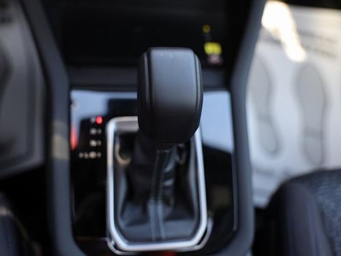 Certified 2025 Subaru Forester Premium image 39