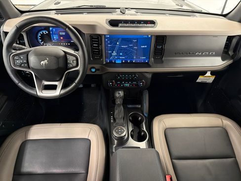 Used 2024 Ford Bronco Wildtrak image 18
