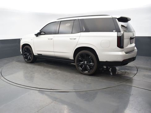 Certified 2025 Cadillac Escalade Sport Platinum image 3