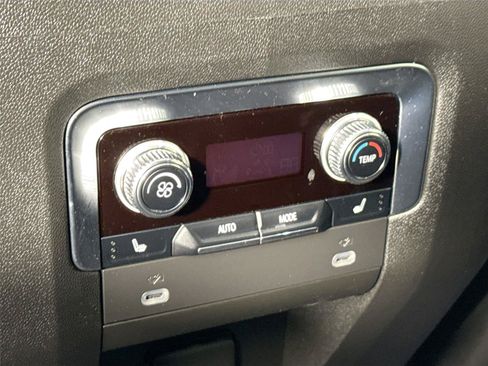 Used 2024 GMC Yukon AT4 w/ AT4 Premium Plus Package AWD/4WD image 38