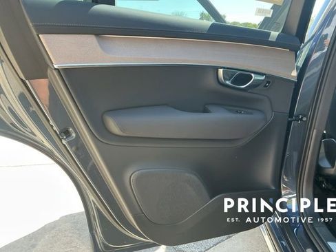 Certified 2025 Volvo XC90 B5 Plus image 29