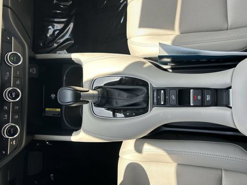 Certified 2025 Honda HR-V EX-L image 23