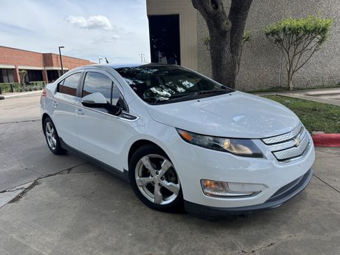 Used 2012 Chevrolet Volt FWD image 1