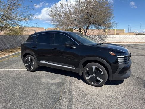 Used 2025 Nissan Kicks SR w/ SR Premium Package image 5