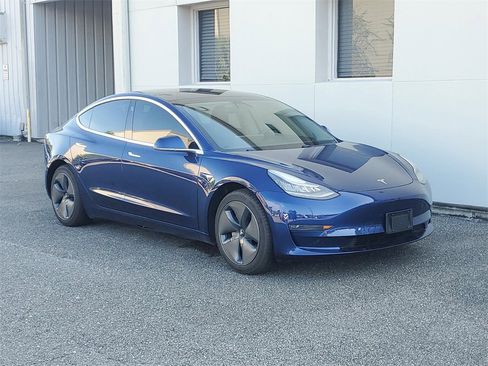 Used 2020 Tesla Model 3 Long Range image 4