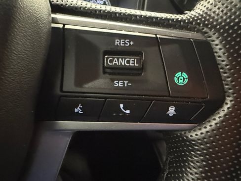 Used 2024 Mitsubishi Outlander SE FWD image 42