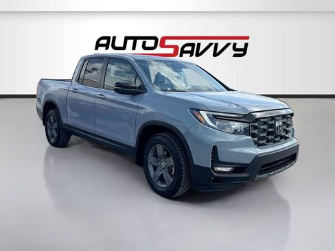 Used 2025 Honda Ridgeline TrailSport image 1