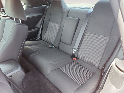 Used 2019 Dodge Challenger SXT RWD image 13