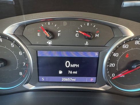 Used 2023 Chevrolet Traverse LT image 20