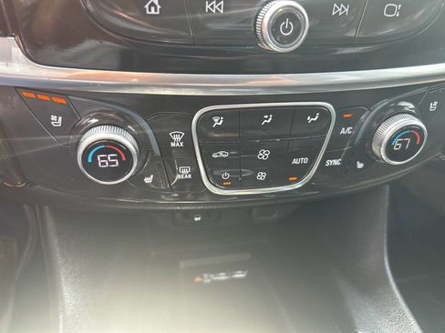 Used 2019 Chevrolet Traverse Premier w/ Redline Edition image 17