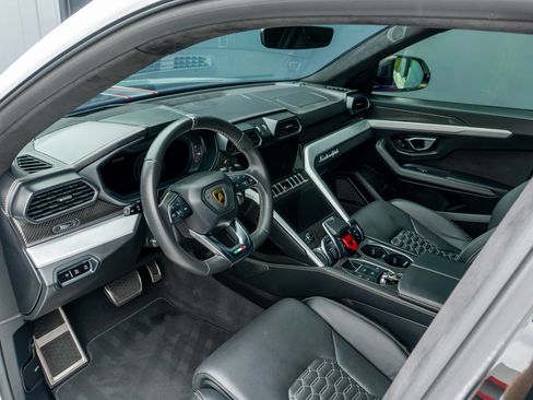 Used 2021 Lamborghini Urus AWD/4WD image 52