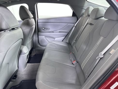 Used 2025 Hyundai Elantra SEL FWD image 26