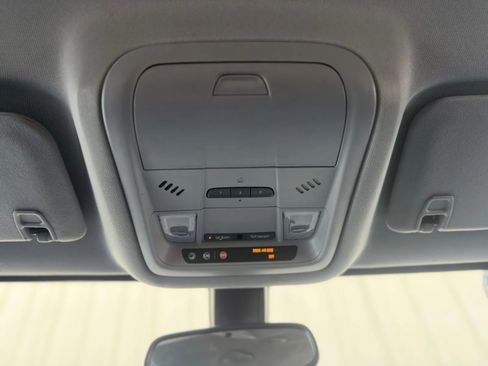 Used 2019 GMC Acadia SLT AWD/4WD image 39