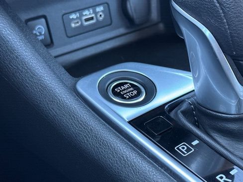 Used 2024 Nissan Sentra SV image 32