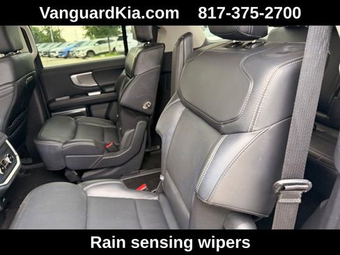 Used 2025 Ford Expedition Platinum AWD/4WD image 25