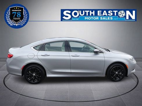 Used 2015 Chrysler 200 Limited w/ Convenience Group image 8