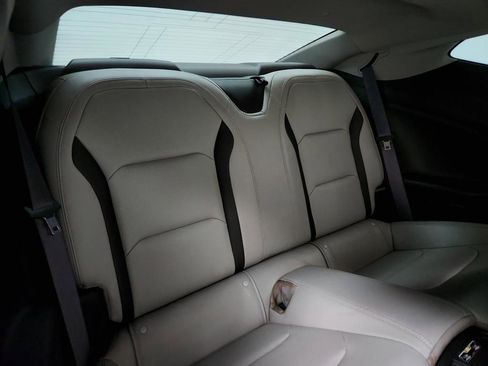 Used 2016 Chevrolet Camaro SS image 28