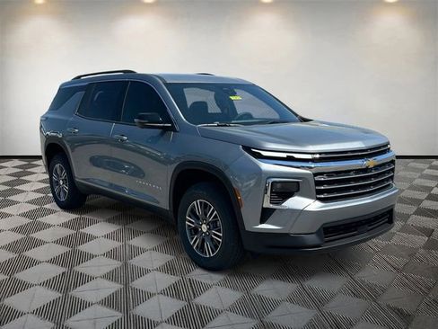 New 2026 Chevrolet Traverse LT w/ Driver Confidence Package FWD image 7