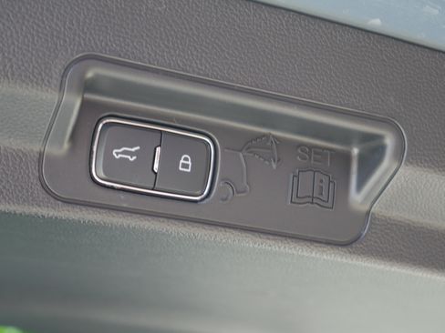 Used 2025 Ford Explorer ST-Line w/ Premium Package AWD/4WD image 27