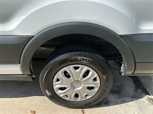 Used 2023 Ford Transit 350 XLT image 19