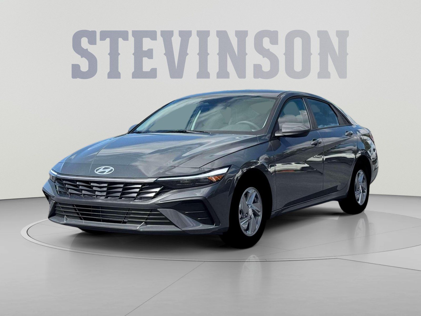 Used 2026 Hyundai Elantra SE FWD image 1