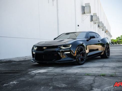 Used 2018 Chevrolet Camaro SS image 34