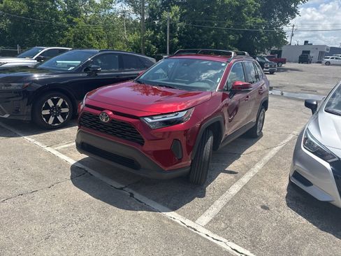 Used 2024 Toyota RAV4 XLE FWD image 1