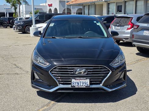 Used 2018 Hyundai Sonata SE FWD image 2