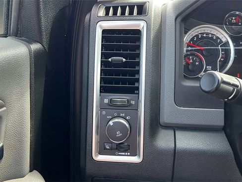 Used 2018 RAM 1500 Big Horn image 16