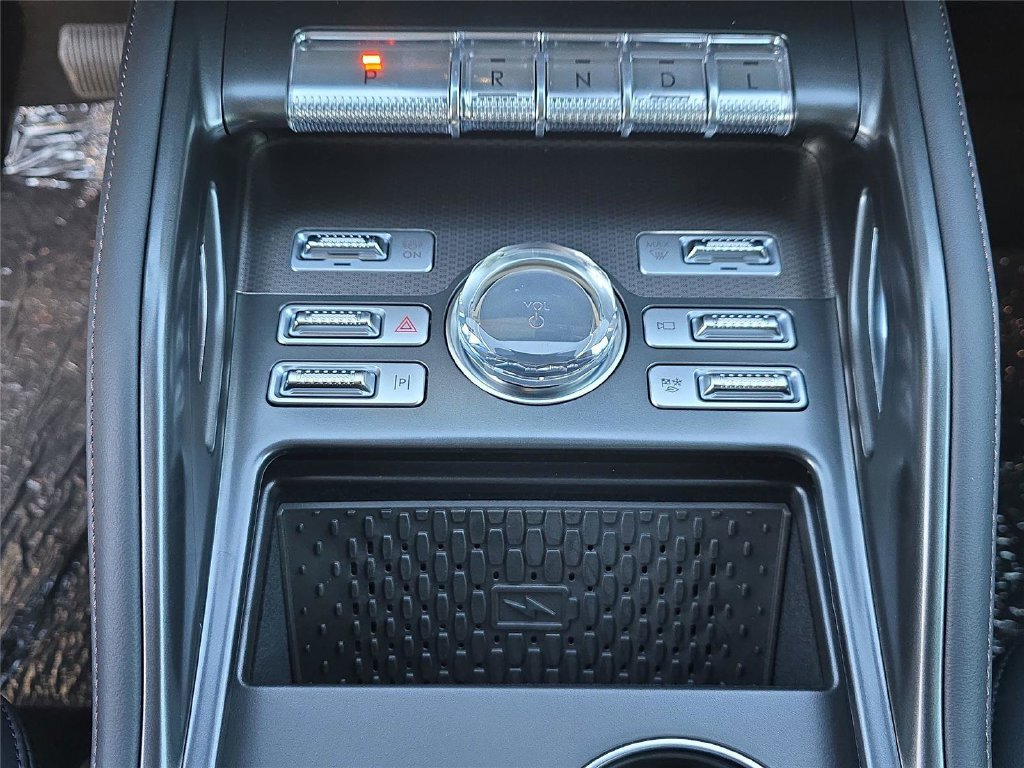 New 2026 Lincoln Nautilus Premier AWD/4WD image 17