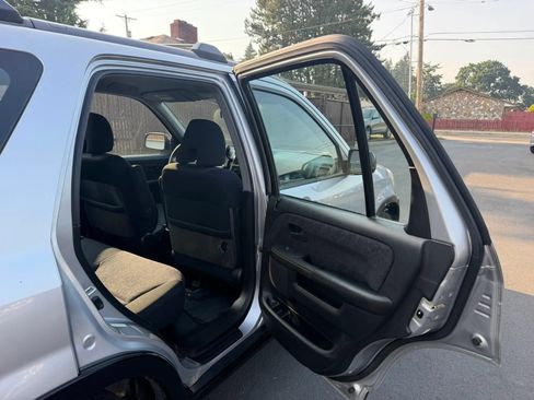 Used 2005 Honda CR-V LX image 12