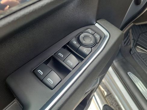 Used 2024 GMC Sierra 1500 SLT AWD/4WD image 16
