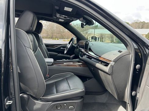 Used 2023 Cadillac Escalade ESV Premium Luxury image 55
