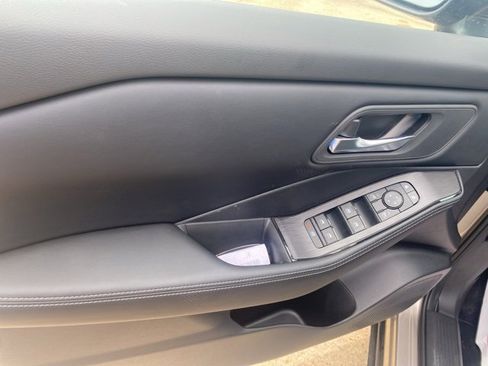 New 2026 Nissan Rogue SV image 17