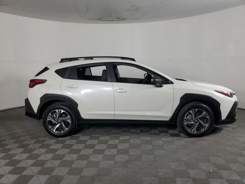 Used 2025 Subaru Crosstrek 2.5i Premium AWD/4WD image 3