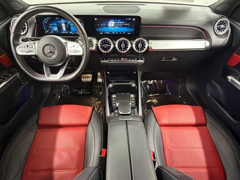 Used 2022 Mercedes-Benz GLB 35 AMG 4MATIC image 39