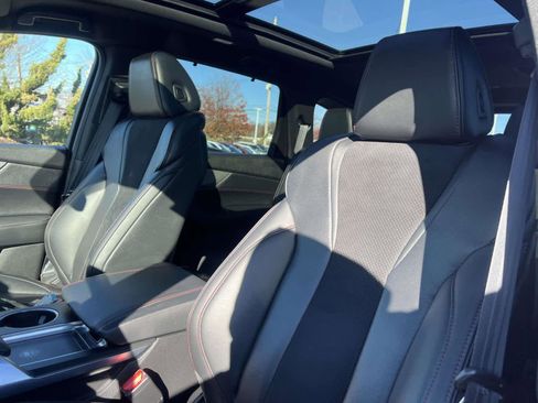 Used 2023 Acura MDX A-Spec image 11