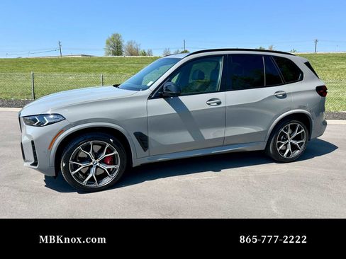 Used 2024 BMW X5 M60i image 1